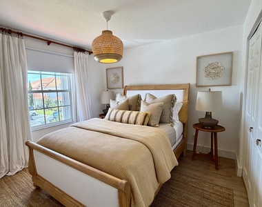 13531 Fountain View Boulevard - Photo Thumbnail 22