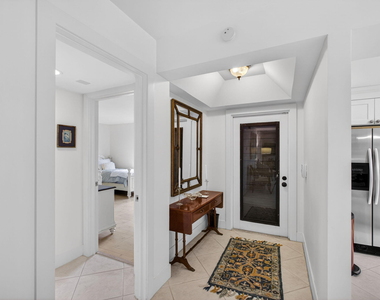 611 Brackenwood Cove - Photo Thumbnail 3