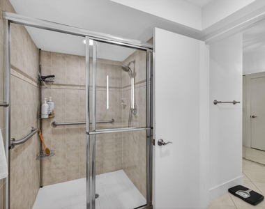 611 Brackenwood Cove - Photo Thumbnail 22