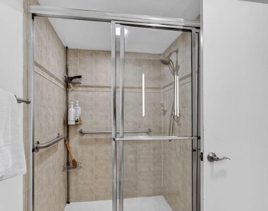 611 Brackenwood Cove - Photo Thumbnail 23