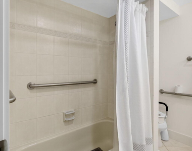 611 Brackenwood Cove - Photo Thumbnail 31