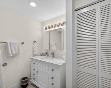 611 Brackenwood Cove - Photo Thumbnail 33