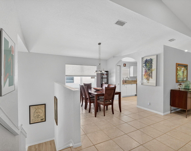 7910 Laina Lane - Photo Thumbnail 4