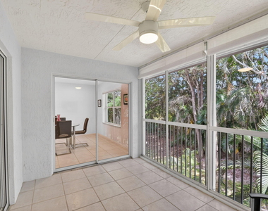 7910 Laina Lane - Photo Thumbnail 22