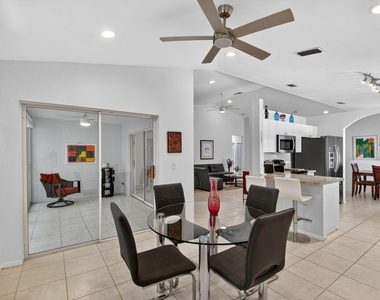 7910 Laina Lane - Photo Thumbnail 14