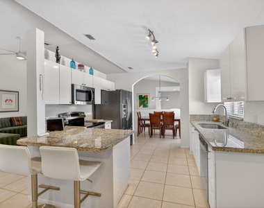 7910 Laina Lane - Photo Thumbnail 12