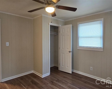 732 Taylor Street - Photo Thumbnail 8
