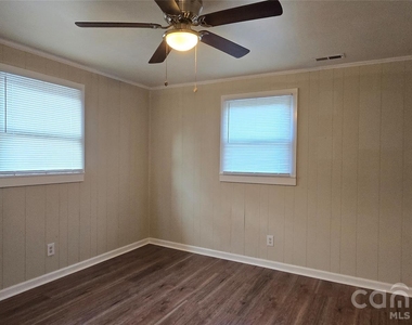 732 Taylor Street - Photo Thumbnail 7