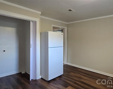 732 Taylor Street - Photo Thumbnail 3
