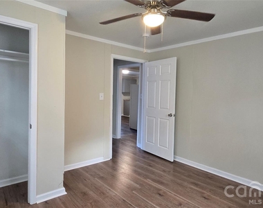 732 Taylor Street - Photo Thumbnail 5