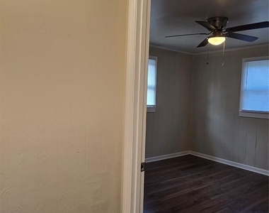 732 Taylor Street - Photo Thumbnail 13