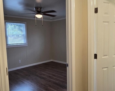 730 Taylor Street - Photo Thumbnail 13