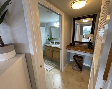 1801 N Flagler Drive - Photo Thumbnail 15
