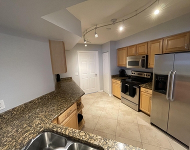 1801 N Flagler Drive - Photo Thumbnail 3