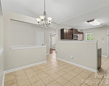 1820 Meadow Crossing Drive - Photo Thumbnail 7