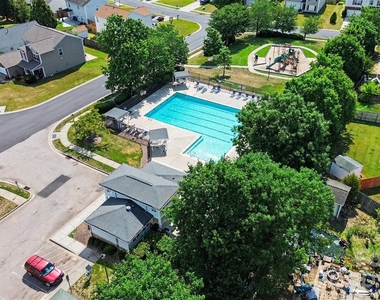 1820 Meadow Crossing Drive - Photo Thumbnail 29