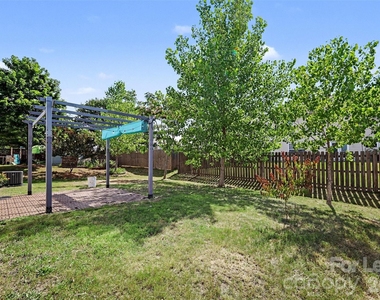1820 Meadow Crossing Drive - Photo Thumbnail 24