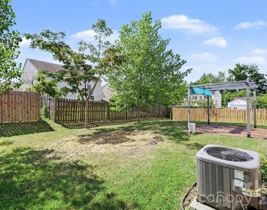 1820 Meadow Crossing Drive - Photo Thumbnail 21