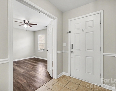 1820 Meadow Crossing Drive - Photo Thumbnail 12