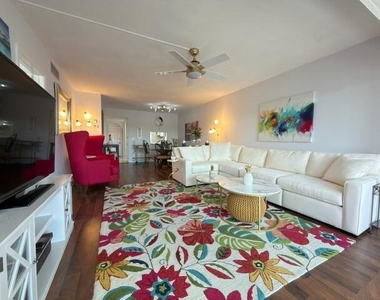 29 Yacht Club Drive - Photo Thumbnail 2