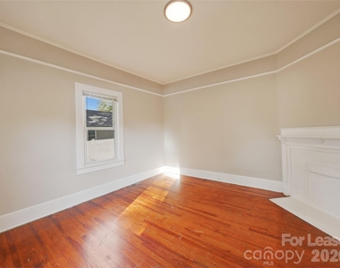 303 York Avenue - Photo Thumbnail 13
