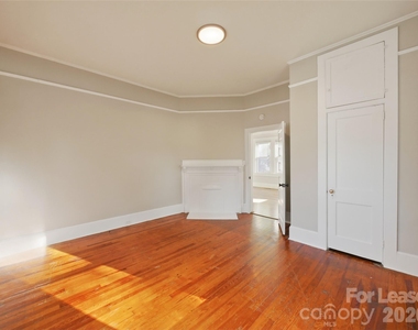 303 York Avenue - Photo Thumbnail 12