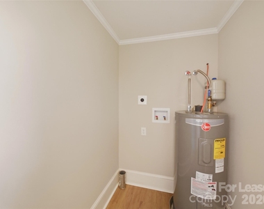 303 York Avenue - Photo Thumbnail 14