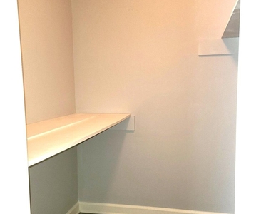 2141 Selwyn Avenue - Photo Thumbnail 6