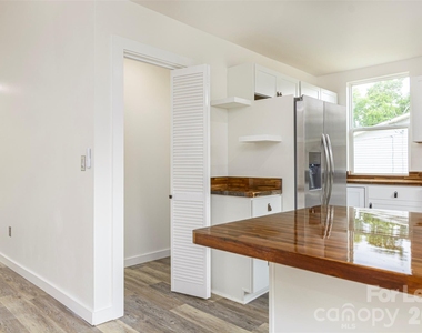 286 Berkeley Road - Photo Thumbnail 7