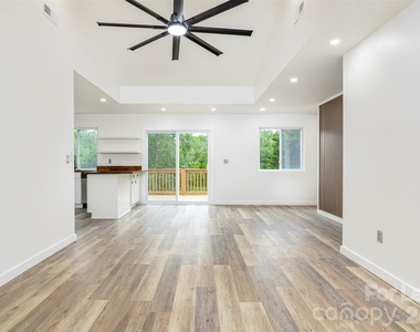 286 Berkeley Road - Photo Thumbnail 5