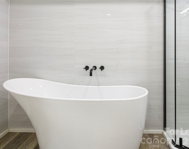 286 Berkeley Road - Photo Thumbnail 13