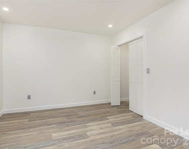 286 Berkeley Road - Photo Thumbnail 9