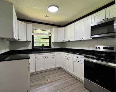 1214 Northwoods Drive - Photo Thumbnail 2