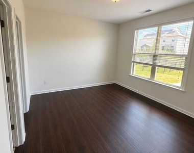 2572 Shoal Park Road - Photo Thumbnail 11