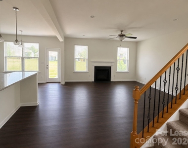 2572 Shoal Park Road - Photo Thumbnail 7