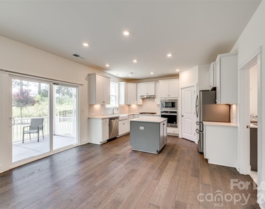 1540 Striped Bass Lane - Photo Thumbnail 8