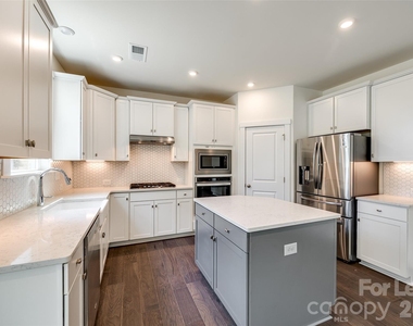 1540 Striped Bass Lane - Photo Thumbnail 9