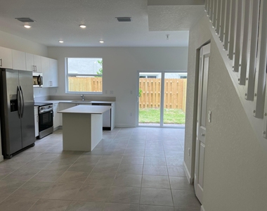 2624 Se 25th - Photo Thumbnail 5