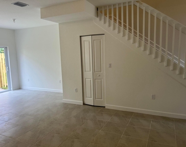 2624 Se 25th - Photo Thumbnail 7