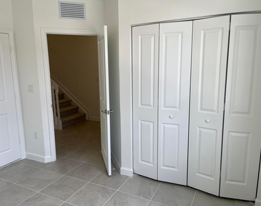 2624 Se 25th - Photo Thumbnail 2