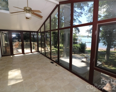 4589 Giles Avenue - Photo Thumbnail 39