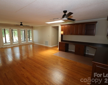 4589 Giles Avenue - Photo Thumbnail 30