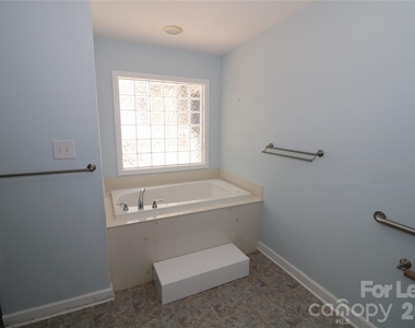 4589 Giles Avenue - Photo Thumbnail 25