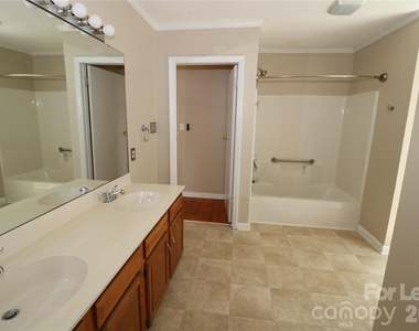 4589 Giles Avenue - Photo Thumbnail 34