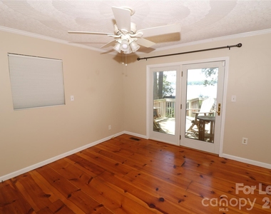 4589 Giles Avenue - Photo Thumbnail 33