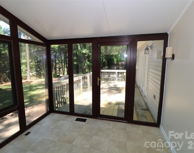 4589 Giles Avenue - Photo Thumbnail 38