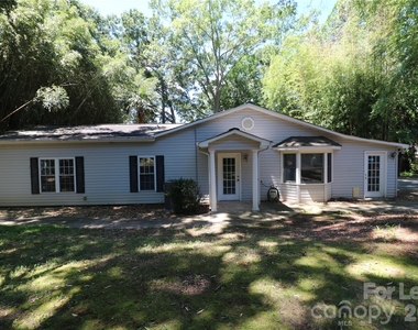 4589 Giles Avenue - Photo Thumbnail 2