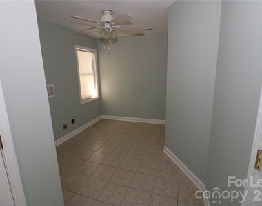 4589 Giles Avenue - Photo Thumbnail 24