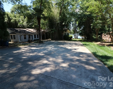 4589 Giles Avenue - Photo Thumbnail 8