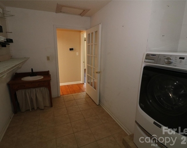 4589 Giles Avenue - Photo Thumbnail 37
